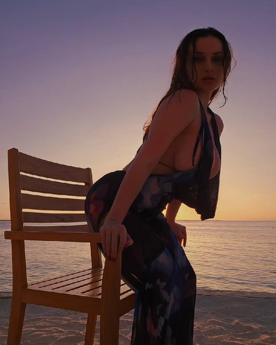 Sexy girl Miranda Faith nude in Indore