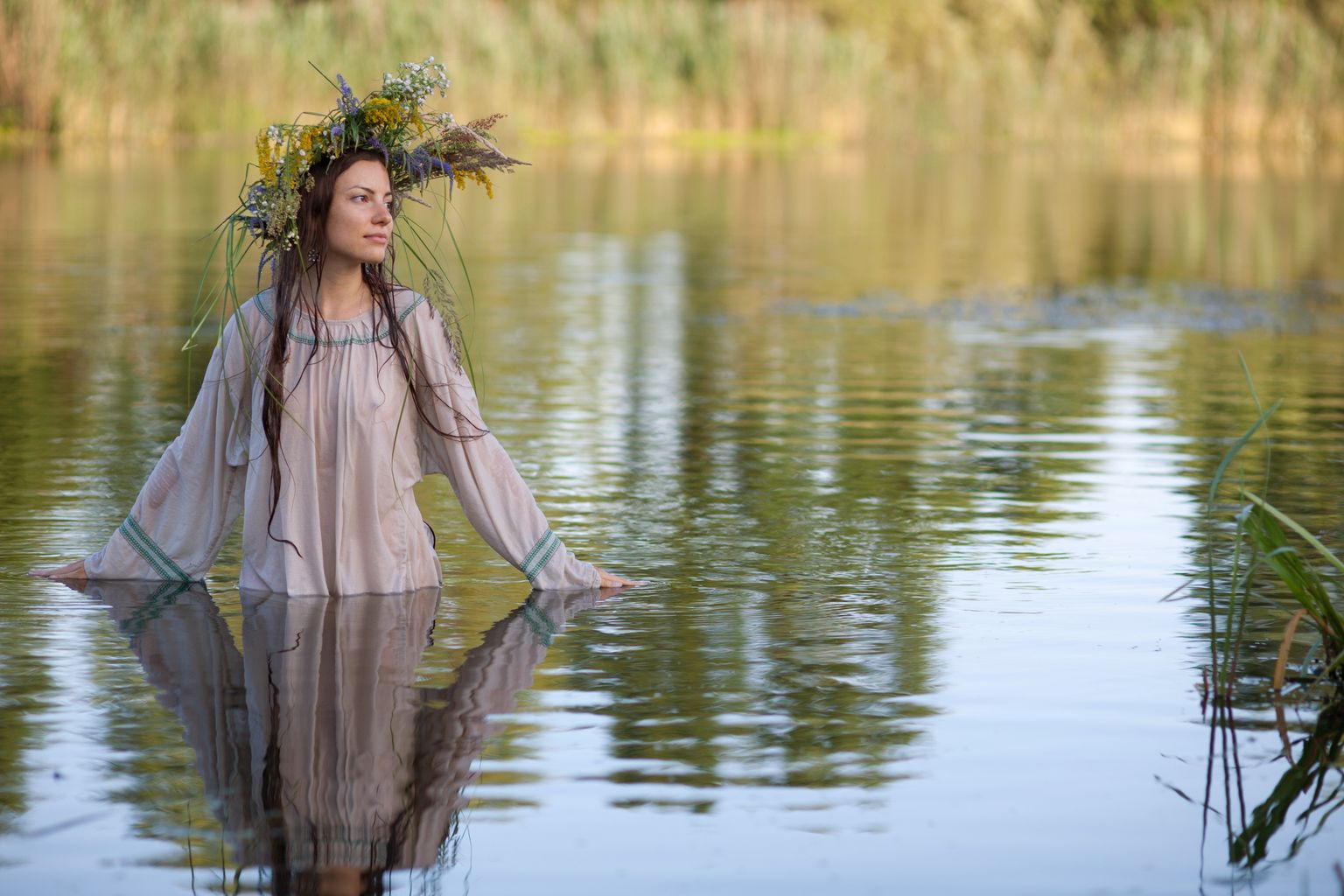 Slavic girls in Indore