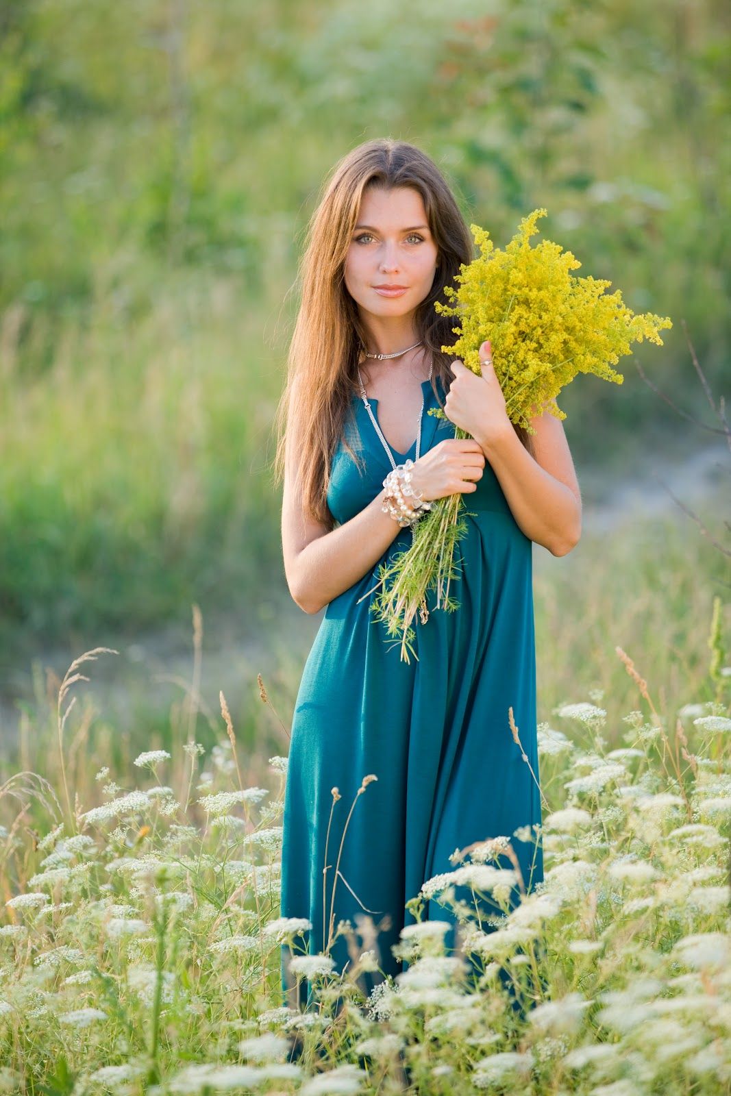 Slavic women in Indore