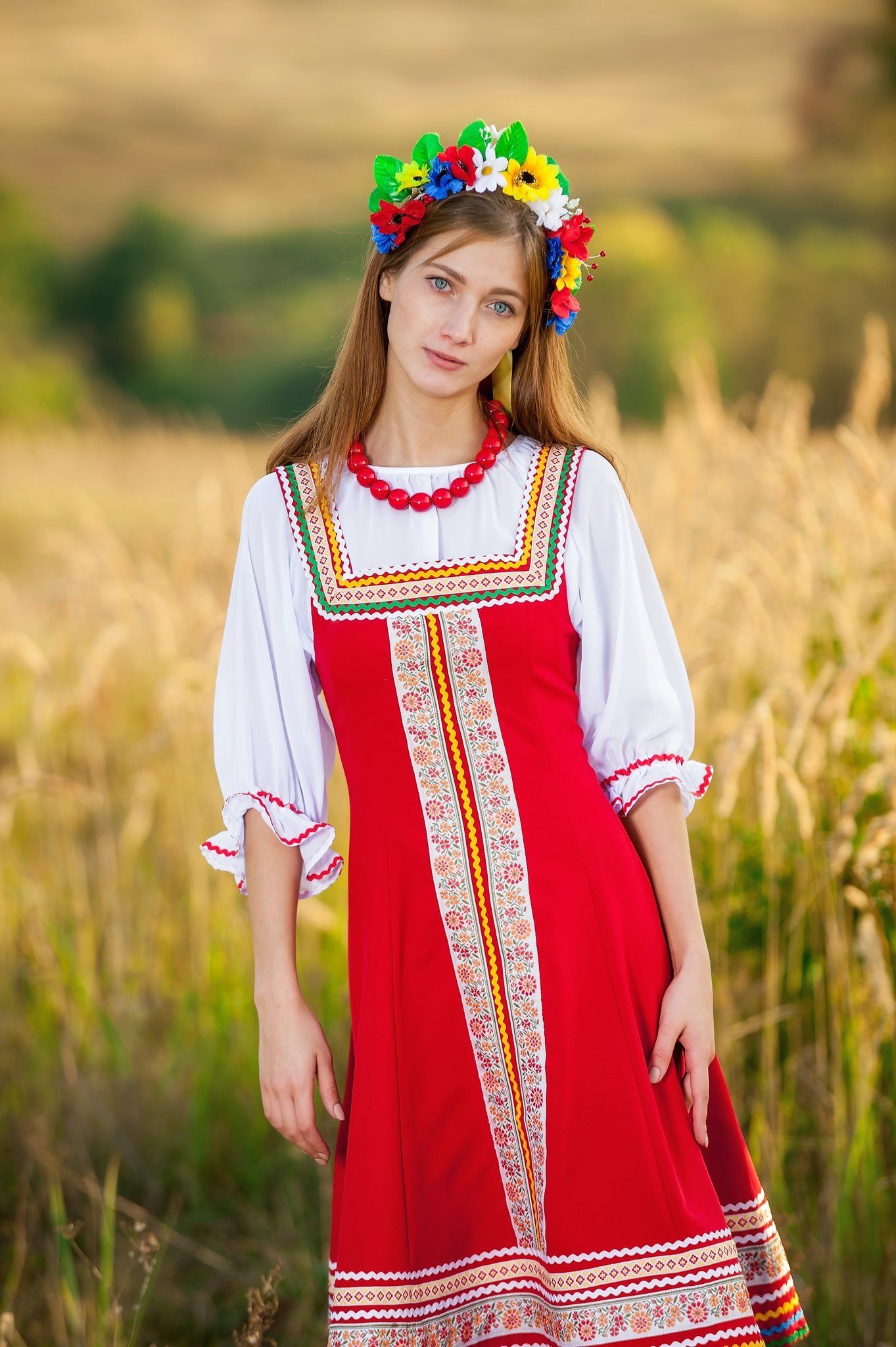 Women in Slavic costumes in Indore