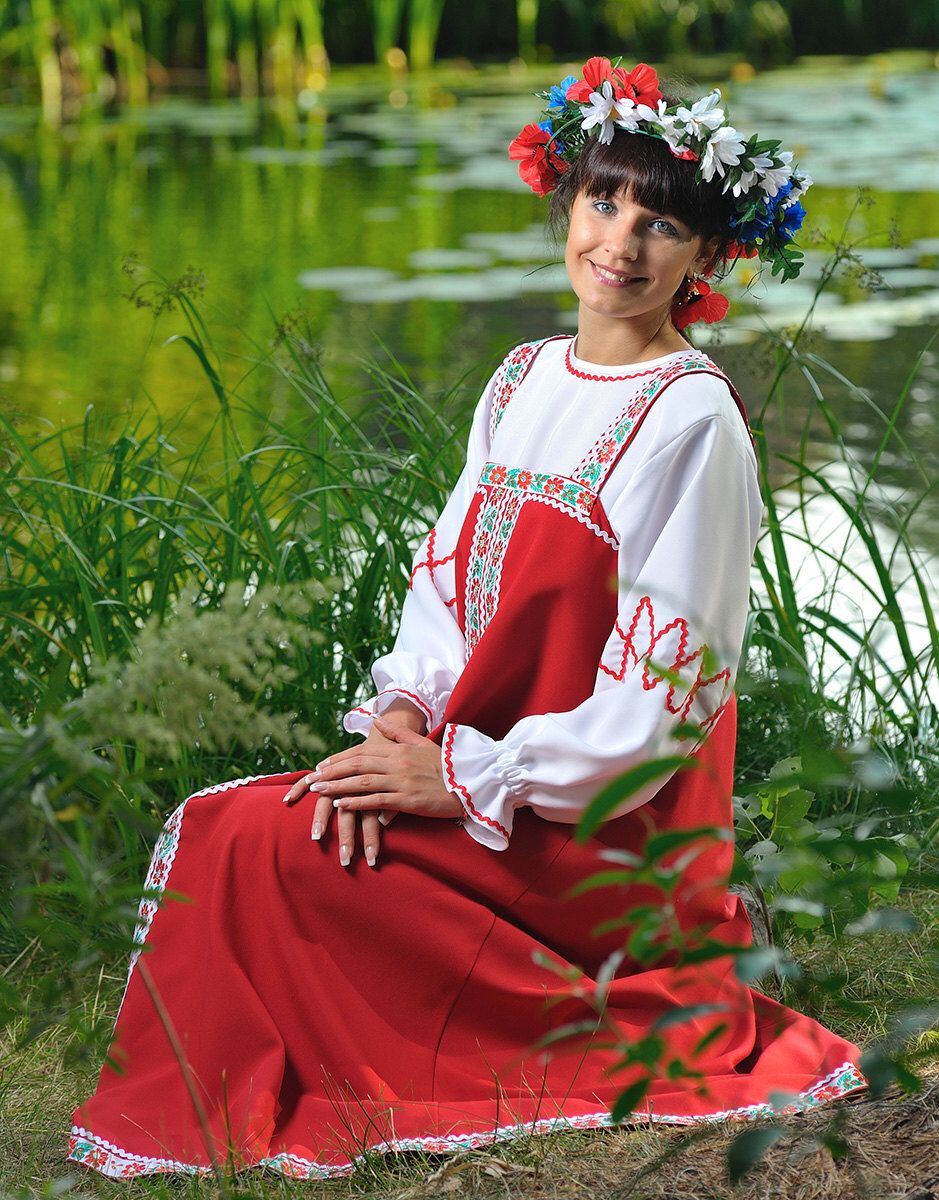 Beautiful girl Girls in Slavic costumes in Indore