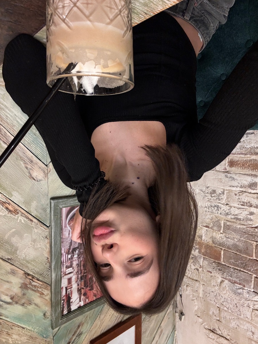 Fresh photos, fresh mood — Tina online in Indore